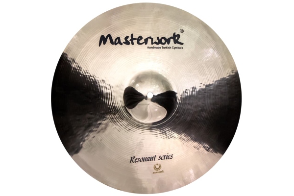 Resonant 17'' Crash
